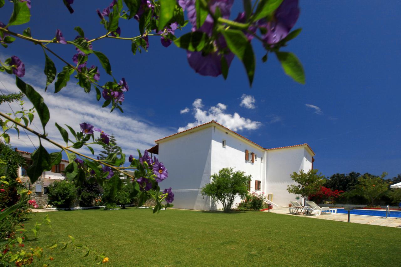 Pavlos Maria Studios Skiathos-Stadt Exterior foto